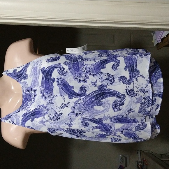 Sleeveless Top - Picture 2 of 4